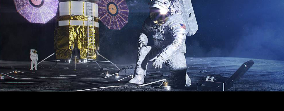 12 апреля 2024 года что можно делать. Макет лунного скафандра. Лунная станция. Макет лунного скафандра России. Луна сегодня в космосе.